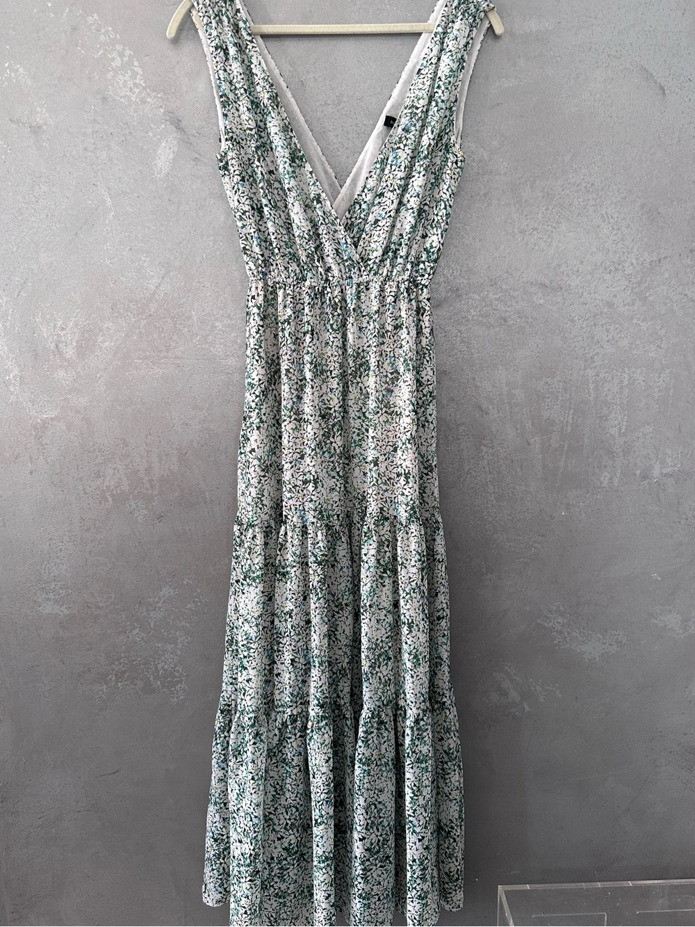 BANANA REPUBLIC FLORAL MAXI DRESS XS